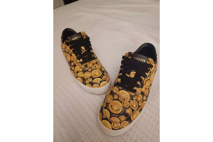 $200 : Ropa zapatos y más image 6