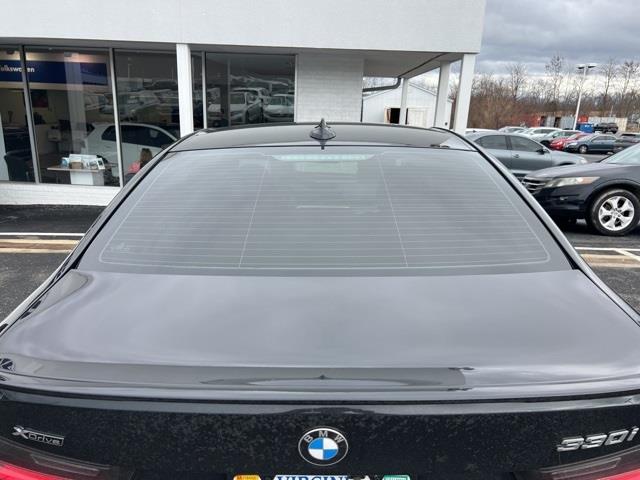$36998 : PRE-OWNED 2022 3 SERIES 330I image 4