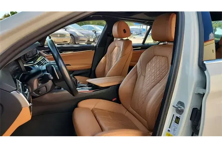 $30998 : BMW 5 Series 2023 530e 4dr S image 10