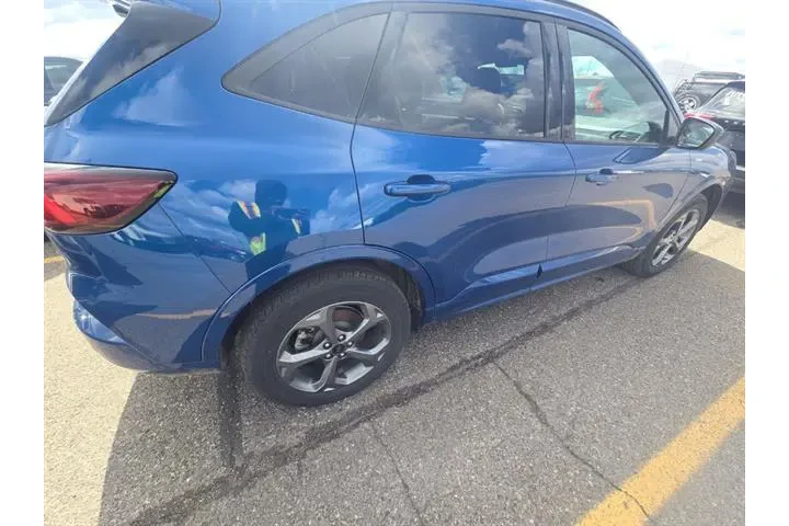 $29990 : Ford Escape 2023 AWD ST-Line image 4