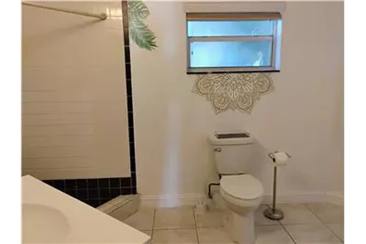 $3600 : Rental property with 4 bedro image 9