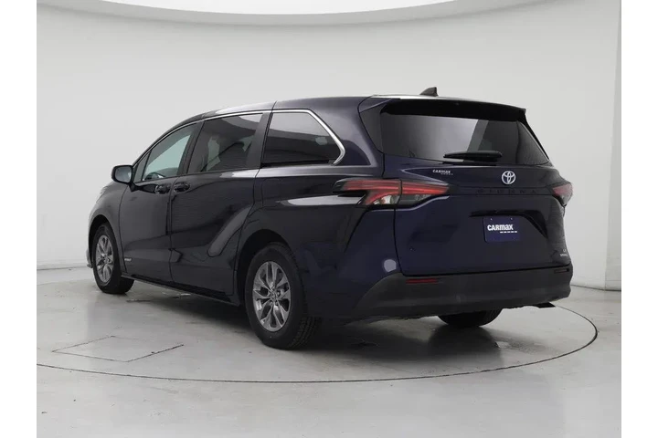 $32998 : Toyota Sienna 2021 LE 8-Pass image 2