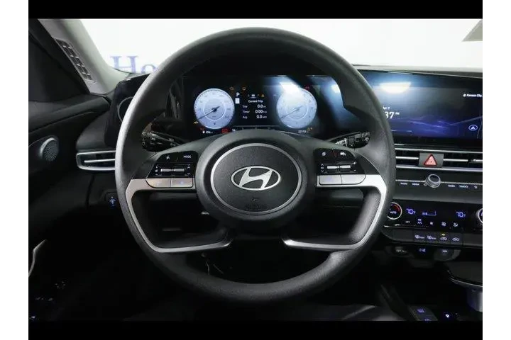 $23875 : Hyundai ELANTRA 2024 SEL 4dr image 10