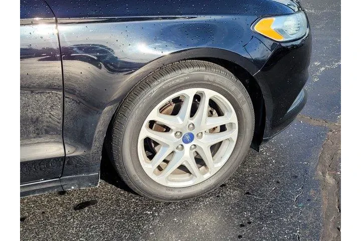 $10998 : Ford Fusion 2016 SE 4dr Seda image 9