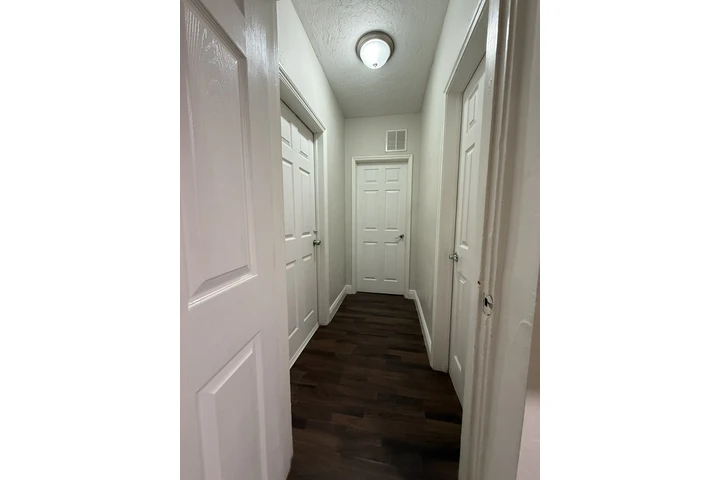 $1500 : Efficiency north Miami image 4