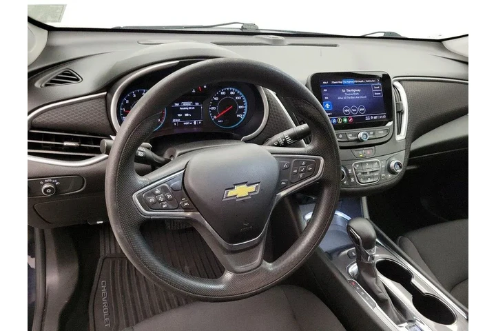$18998 : Chevrolet Malibu 2023 LT 4dr image 10