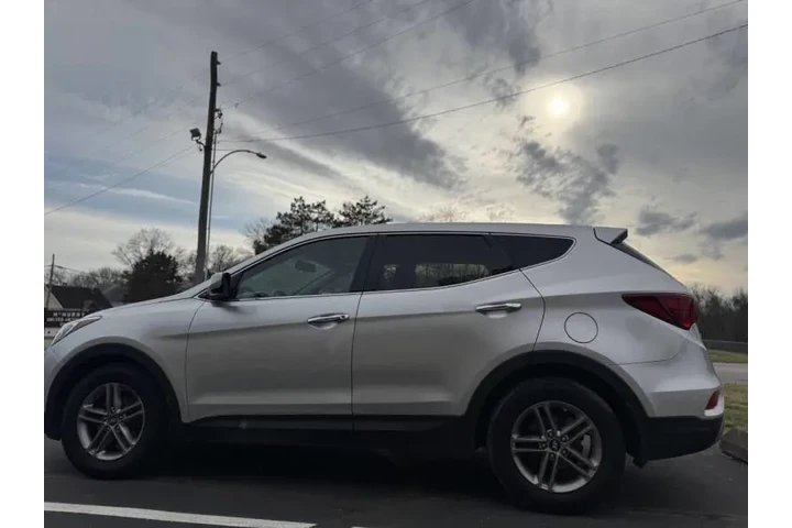 $7750 : 2017 Santa Fe Sport 2.4L image 8