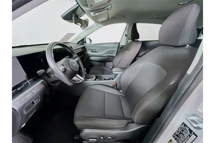 $23975 : Hyundai KONA 2025 SEL 4dr Cr image 10
