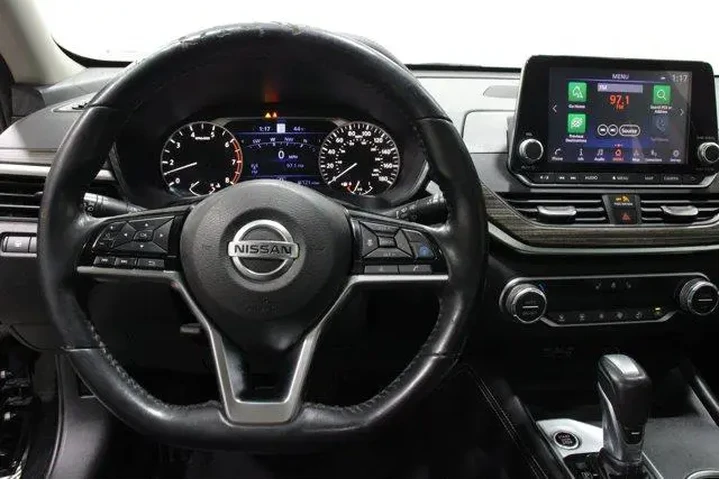 $18974 : Nissan Altima 2019 2.0 Plati image 8