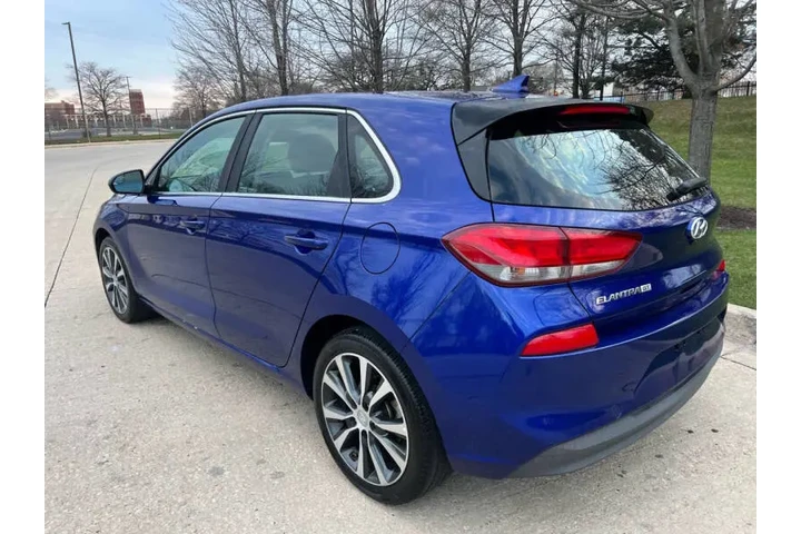 $11997 : 2019 Elantra GT image 8