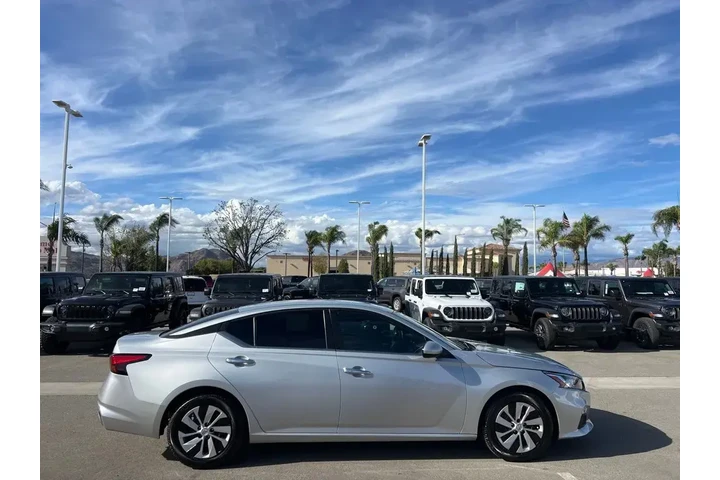 $16945 : Nissan Altima 2021 2.5 S 4dr image 9