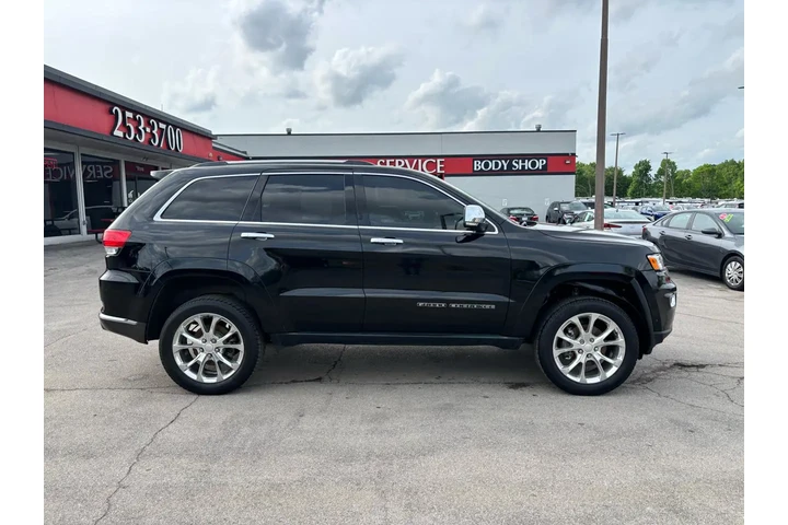 $15980 : 2019 Grand Cherokee Summit 4x4 image 1