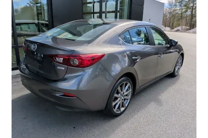 $16995 : Mazda Mazda3 2018 Touring 4d image 7