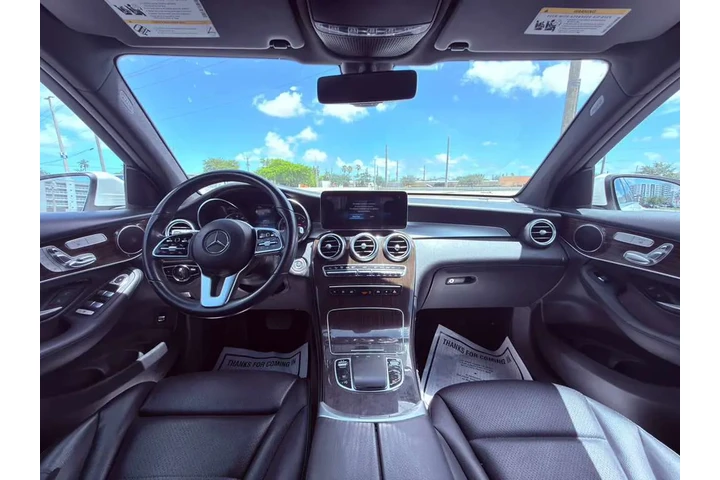 $17995 : MERCEDES BENZ GLC image 2