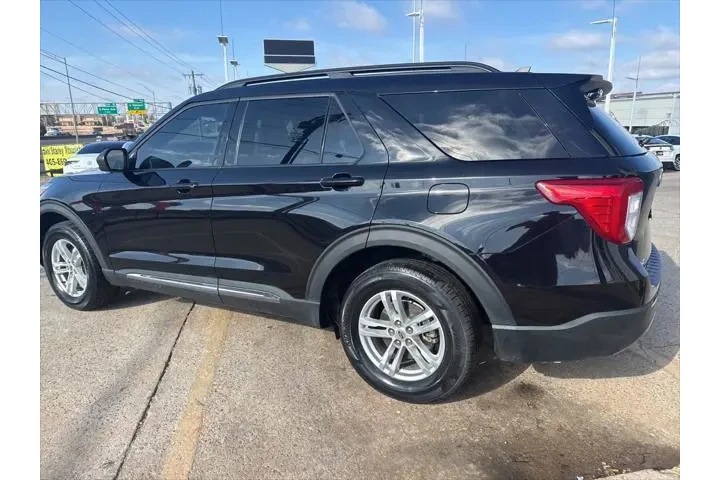 $27631 : Ford Explorer 2023 AWD XLT 4 image 10