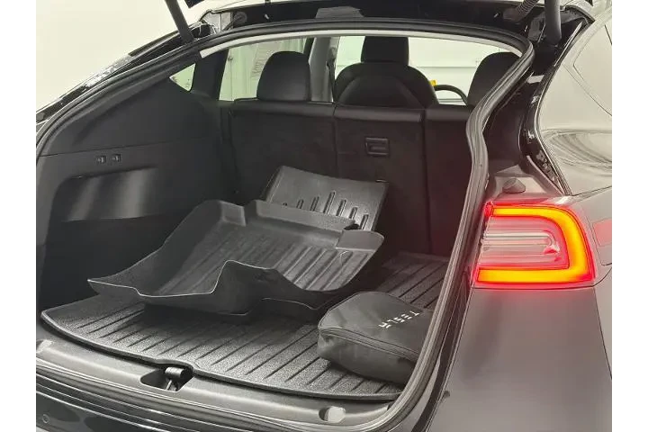 $28000 : Tesla Model Y 2020 AWD Long image 7