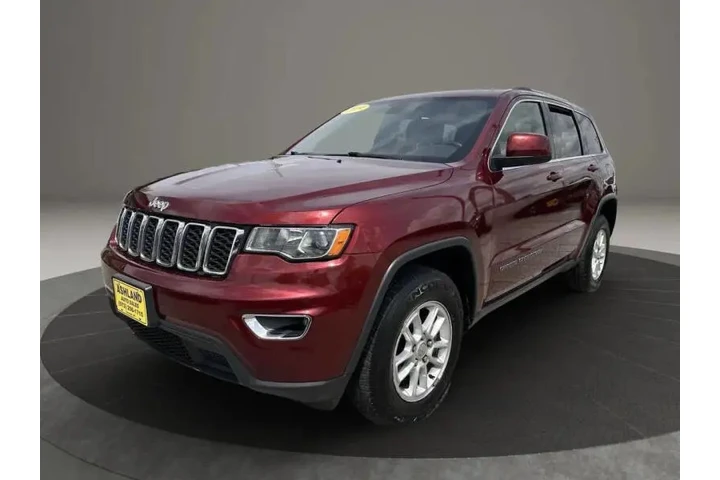 $15700 : 2019 Grand Cherokee Laredo image 3