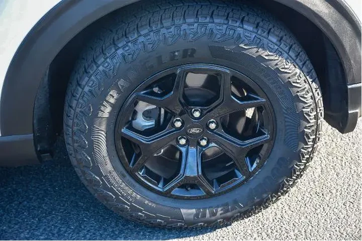 $30991 : Ford Explorer 2022 AWD Timbe image 9