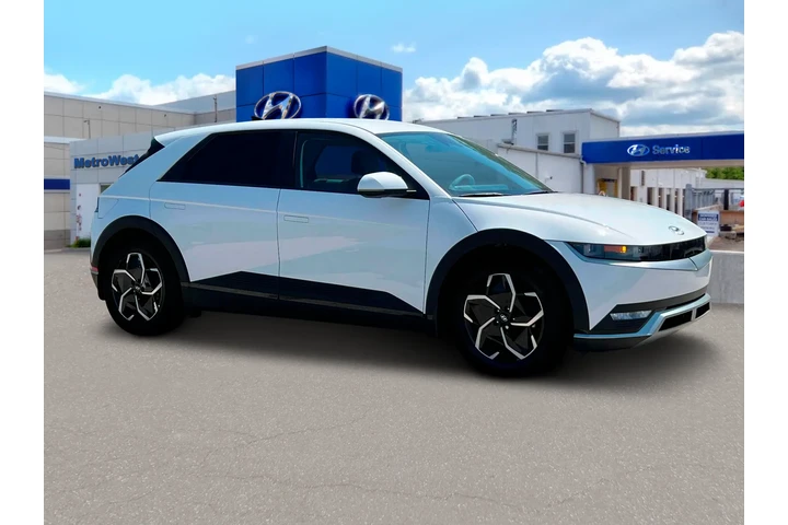 $25998 : Hyundai IONIQ 5 2024 SE Stan image 10