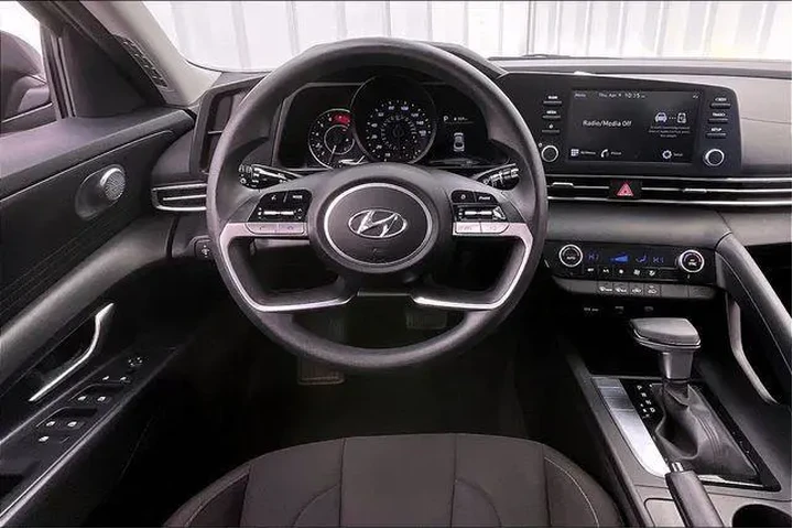 $20490 : Hyundai ELANTRA 2023 SEL 4dr image 5