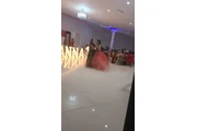 Vals y baile sorpresa en Los Angeles
