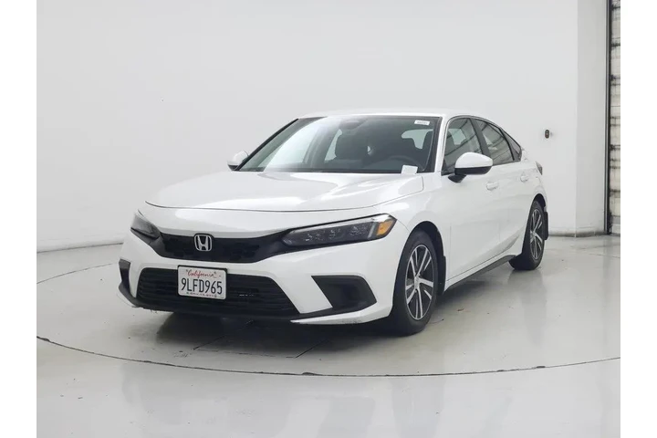 $22998 : Honda Civic 2024 LX 4dr Hatc image 4