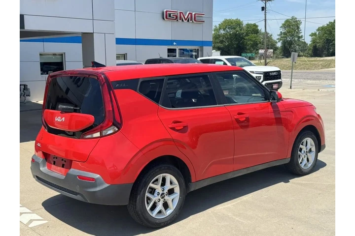 $15569 : Kia Soul 2022 LX 4dr Crossov image 6