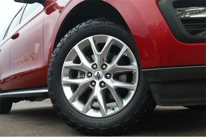 $29950 : Ford Expedition 2020 4x4 XLT image 3