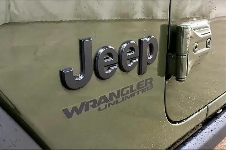 $27900 : Jeep Wrangler Unlimited 2021 image 8