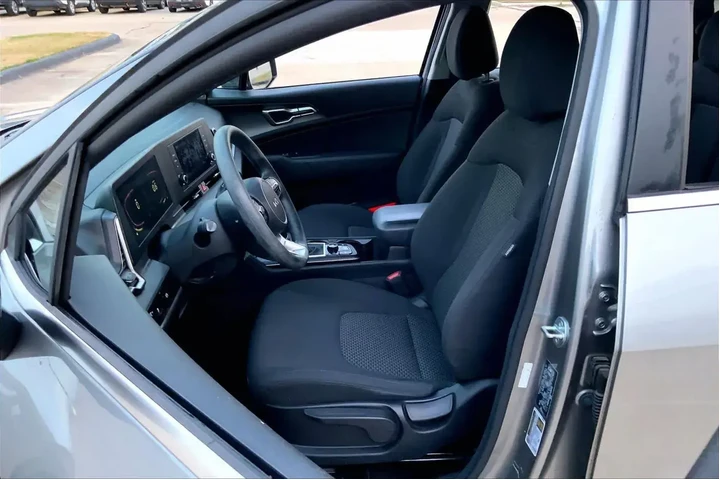 $22244 : Kia Sportage 2023 LX 4dr SUV image 8