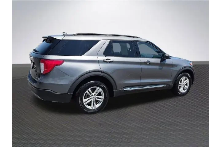 $29984 : Ford Explorer 2024 AWD XLT 4 image 4
