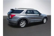 $29984 : Ford Explorer 2024 AWD XLT 4 thumbnail