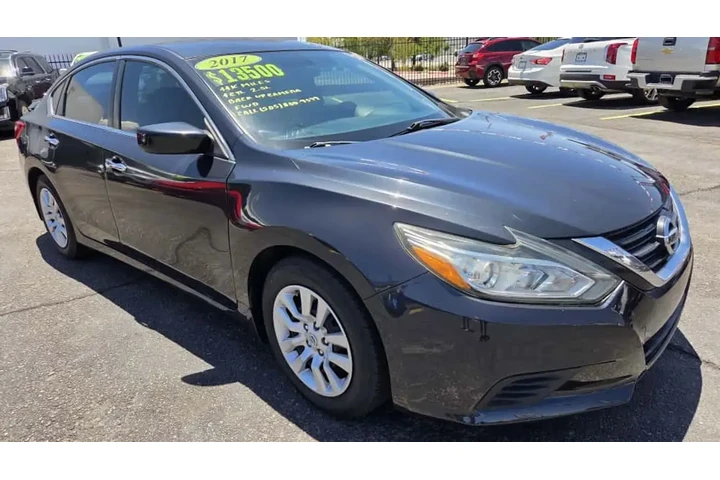 2017 NISSAN ALTIMA2017 NISSAN image 2