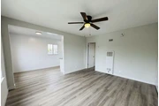 $1900 : 2 Bed Apartment in Los Angeles thumbnail