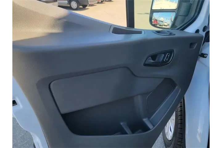 $31765 : Ford Transit 2023 250 3dr SW image 8