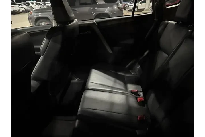 $11910 : Toyota RAV4 2014 AWD Limited image 5