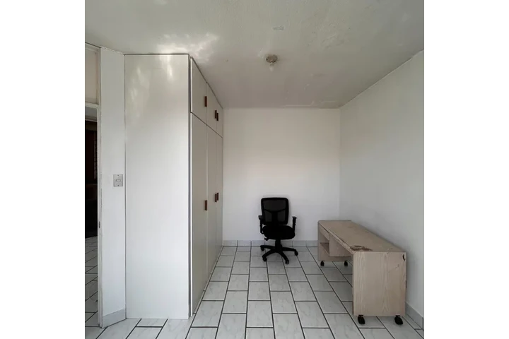 $1 : Casa en Alquiler image 4