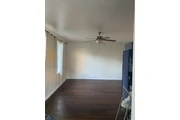 $600 : SE RENTA SALA EN KOREATOWN thumbnail