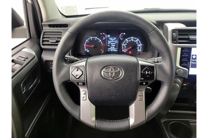 $35998 : Toyota 4Runner 2022 4x2 SR5 image 10