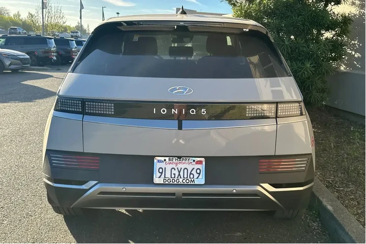 $25990 : Hyundai IONIQ 5 2024 SEL 4dr image 6