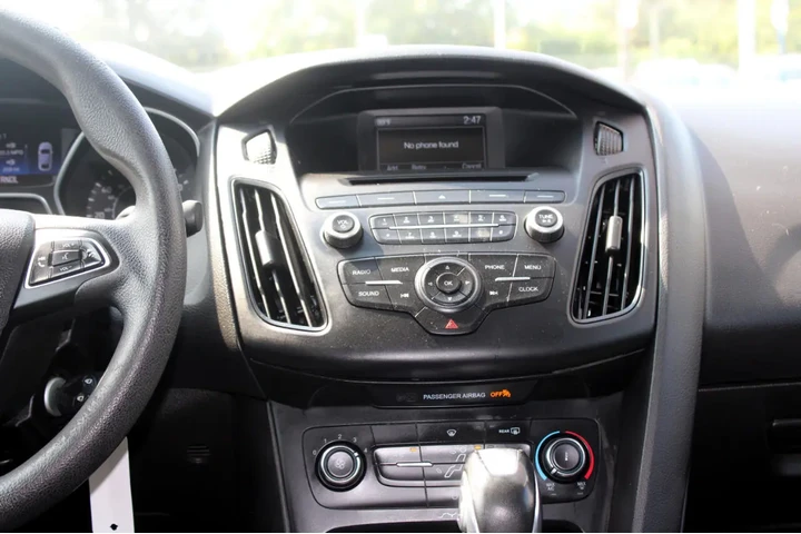 $5995 : 2015 Focus 4dr Sdn SE image 9