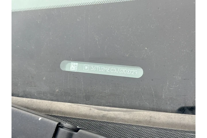 $25943 : GMC Sierra 1500 2018 4x4 SLE image 2