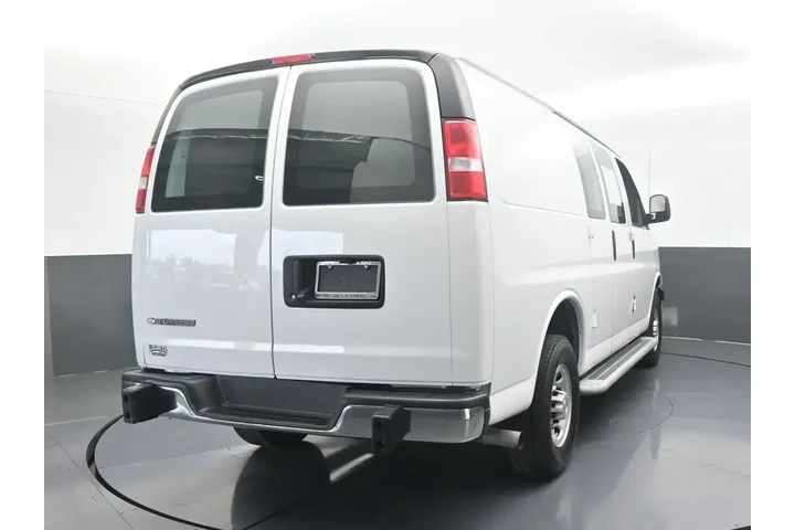 $31780 : Chevrolet Express 2024 2500 image 5