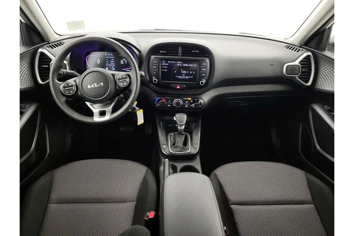 $18998 : Kia Soul 2024 LX 4dr Crossov image 9