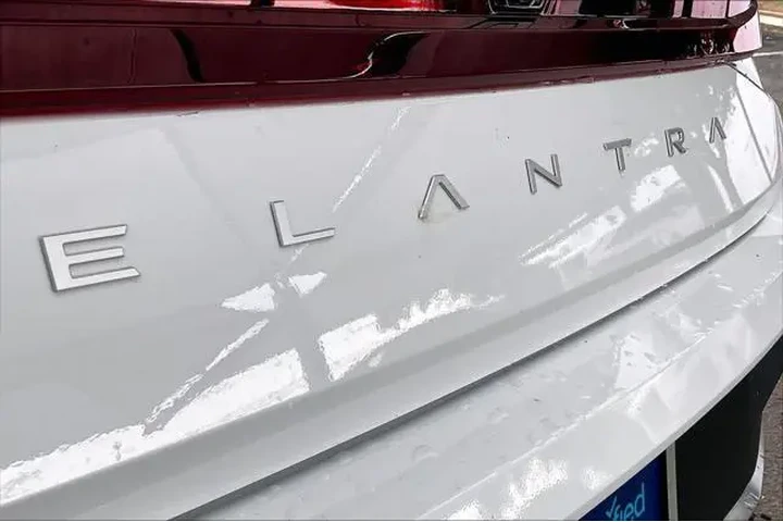 $22812 : Hyundai ELANTRA 2025 SEL Spo image 10