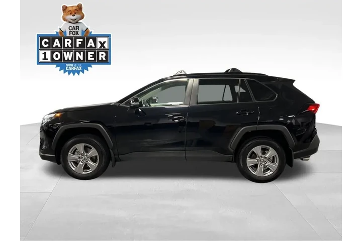 $30588 : Gold Certified2023 RAV4 XLE image 2