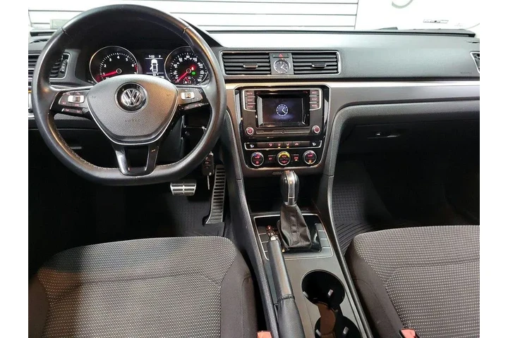 $14998 : Volkswagen Passat 2016 1.8T image 9