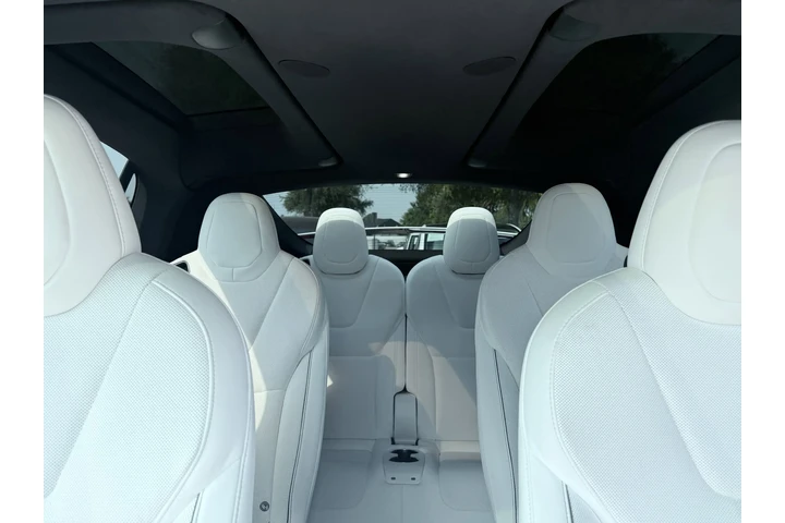 $54800 : 2022 Model X Plaid image 4