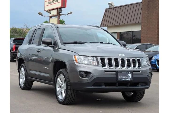 $7985 : 2013 Compass Latitude image 7