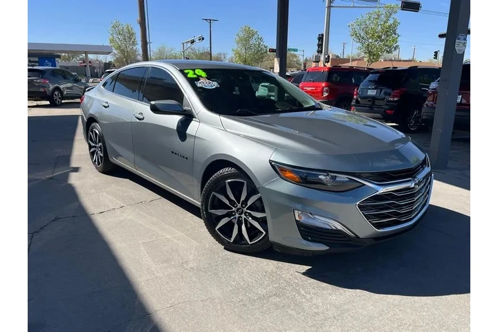 2024 Malibu RS image 3